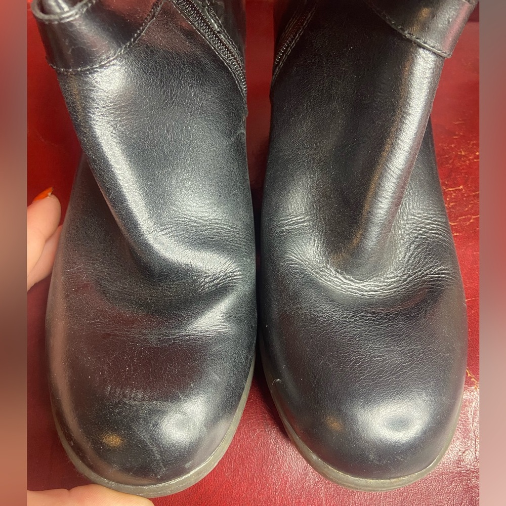 Black Leather Knee High Dr Martens Vanna w/kitten heels. Size 9 - Picture 3 of 3